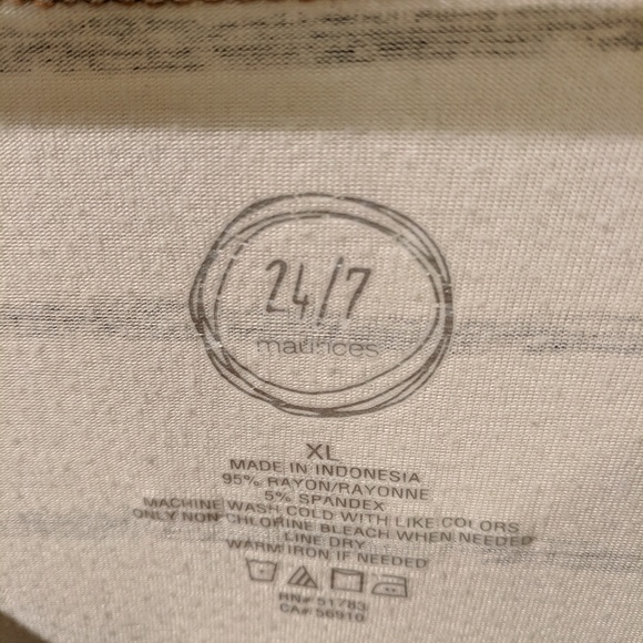 Maurice's tee - Picture 2 of 3